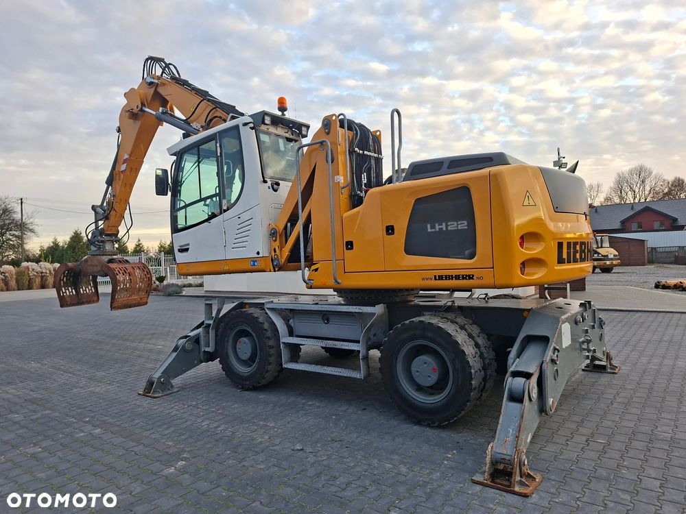 Liebherr LH22 Koparka Przeładunkowa - 12