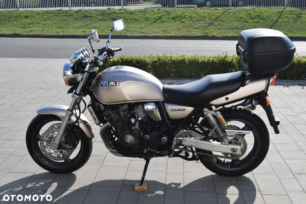 Suzuki GSX - 5