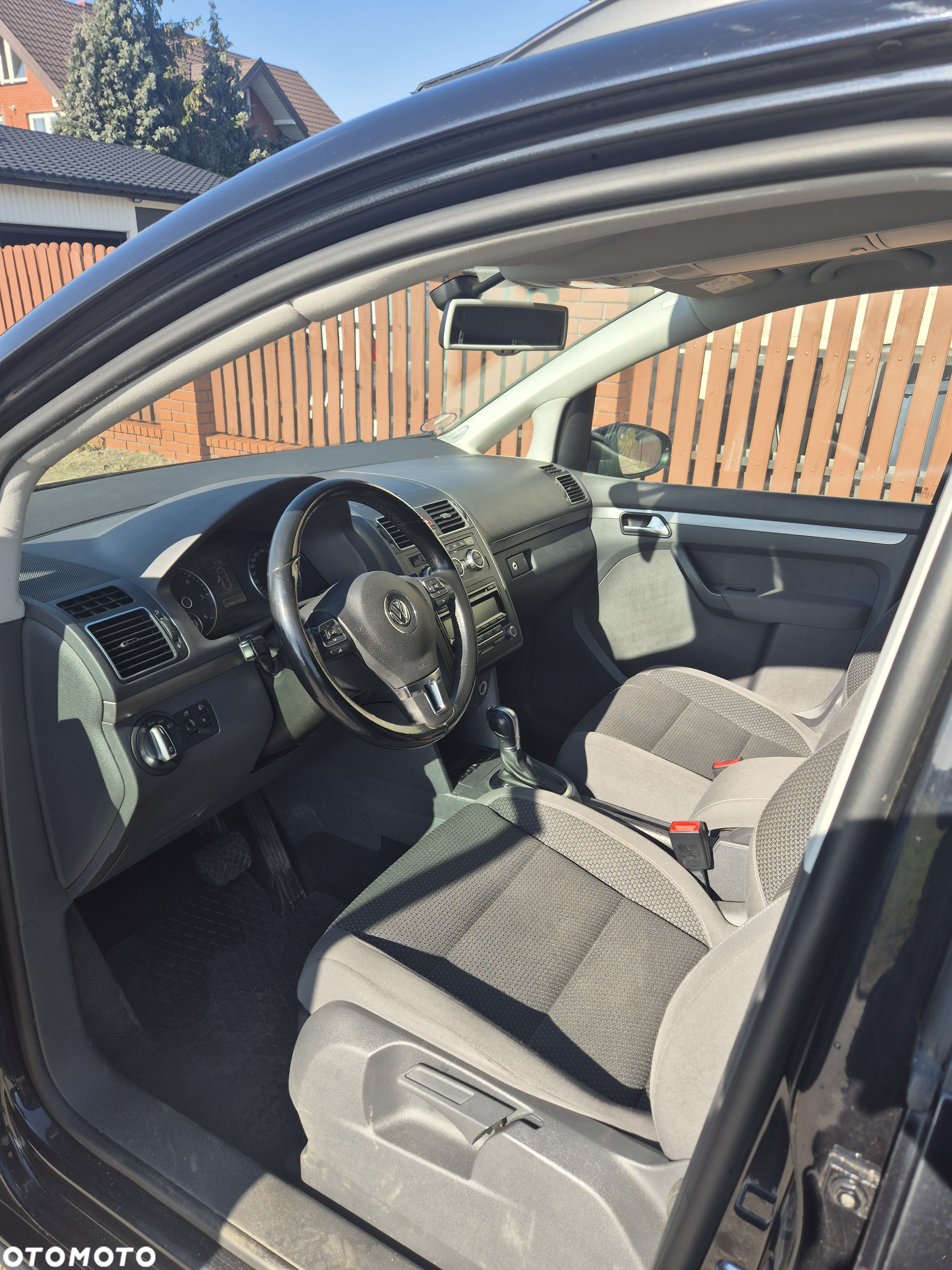 Volkswagen Touran 2.0 TDI DPF BlueMotion Technology DSG STYLE - 11