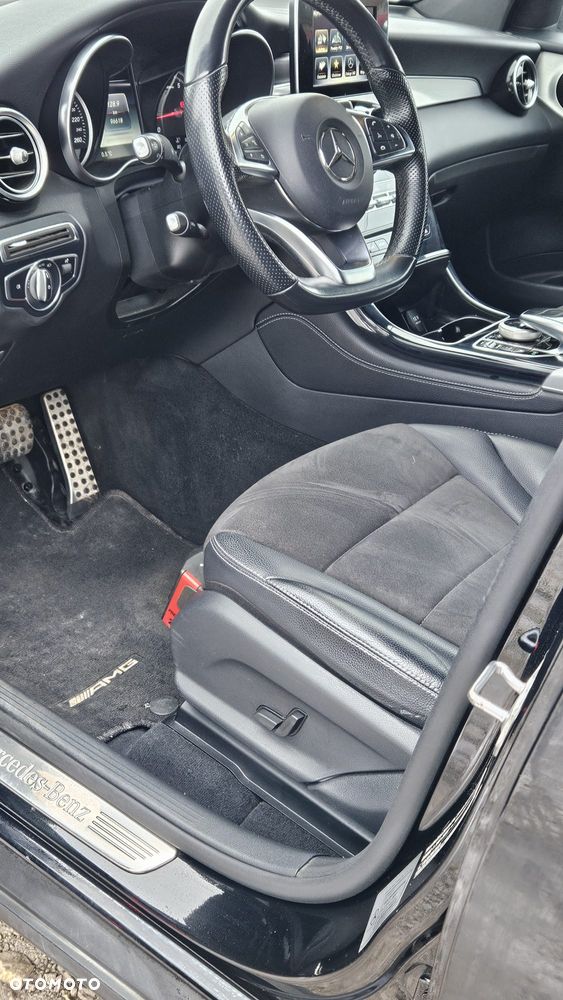 Mercedes-Benz GLC - 21