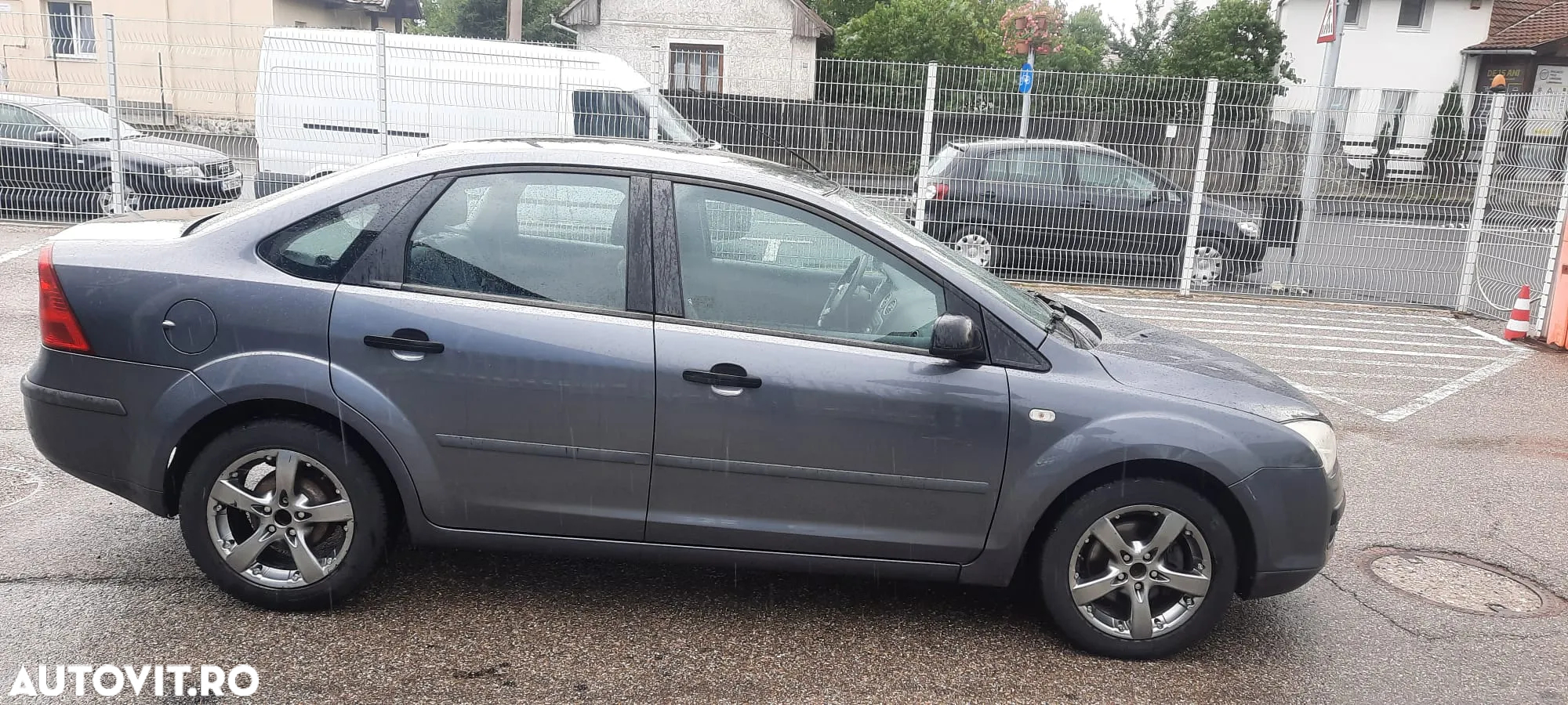 Ford Focus 1.6i Trend - 10