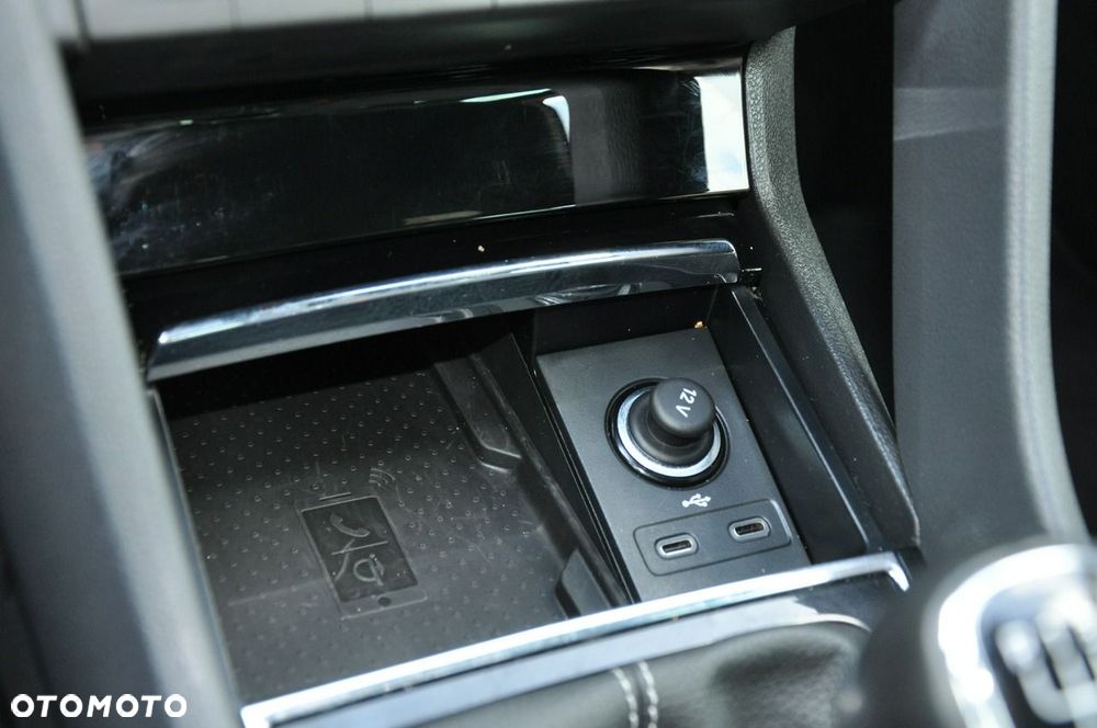 Skoda Karoq 1.5 TSI ACT Sportline - 25