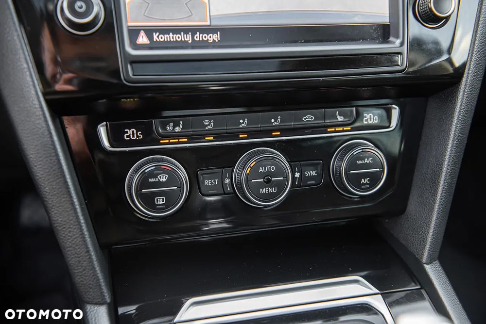 Volkswagen Passat Variant - 24