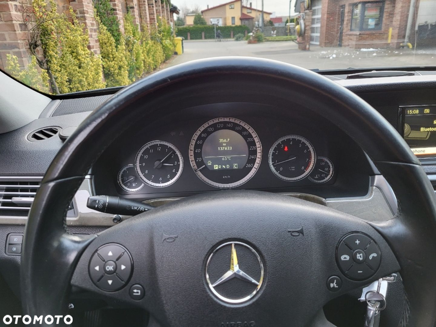 Mercedes-Benz Klasa E - 32