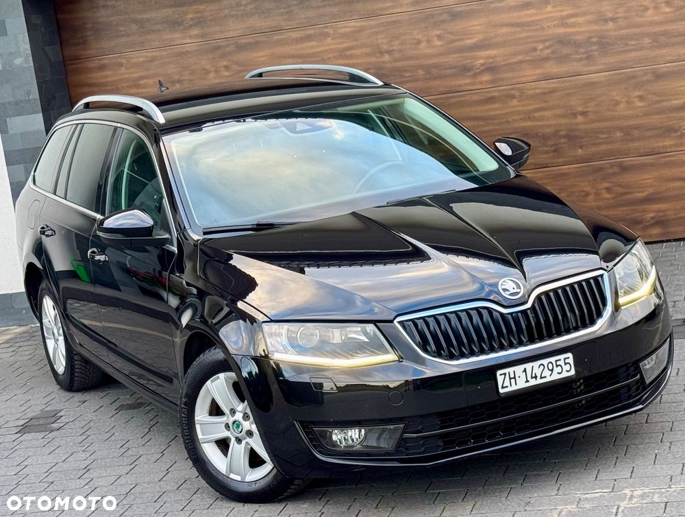 Skoda Octavia Combi 2.0 TDI RS - 5