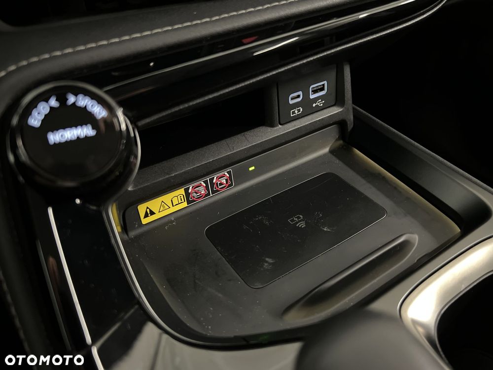 Lexus NX 350h Business AWD - 30