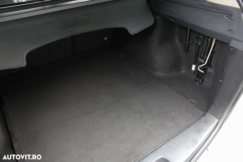 Dacia Logan TCe 90 S&S Laureate - 20