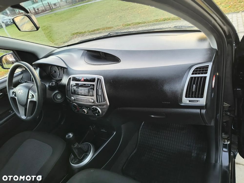 Hyundai i20 1.25 Comfort - 13