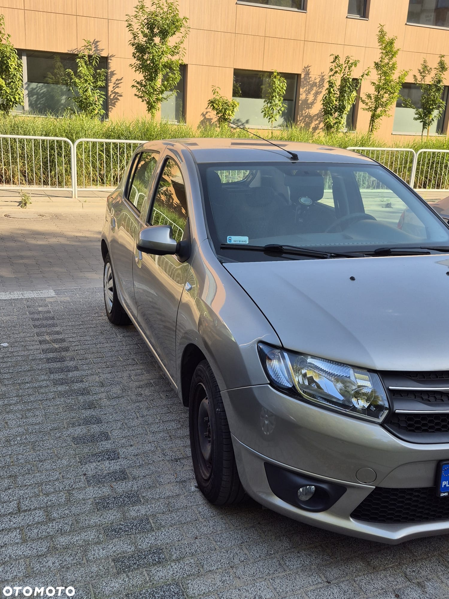 Dacia Sandero 1.2 16V Laureate - 2