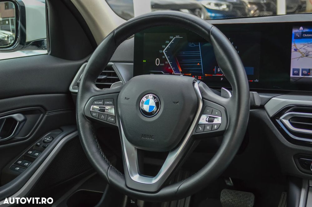 BMW Seria 3 320i AT - 30