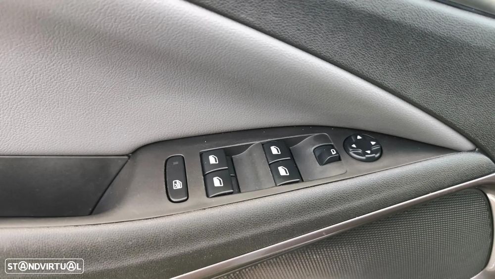 Opel Crossland X 1.2 Innovation FlexFuel - 12