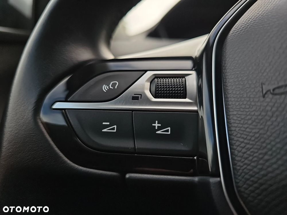 Peugeot 3008 1.2 PureTech Allure S&S - 16