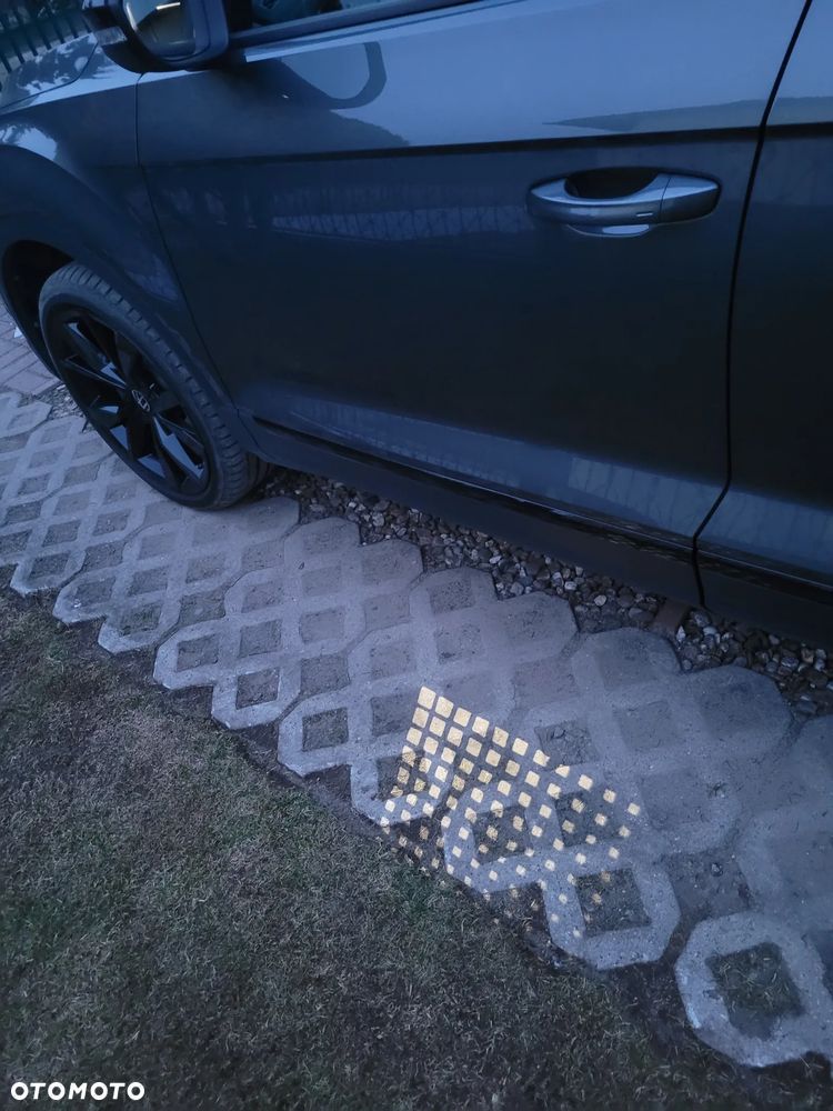 Volkswagen T-Roc - 18