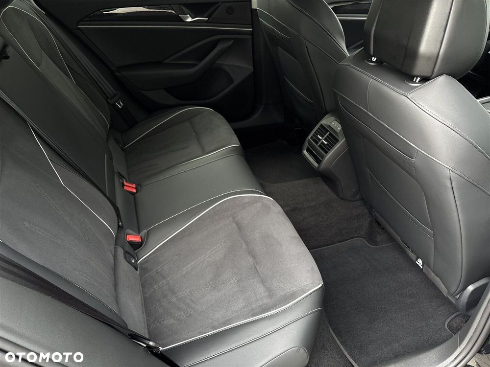 Volkswagen Passat - 9