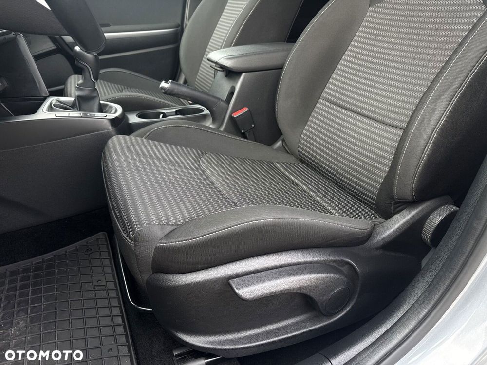 Kia Ceed - 13