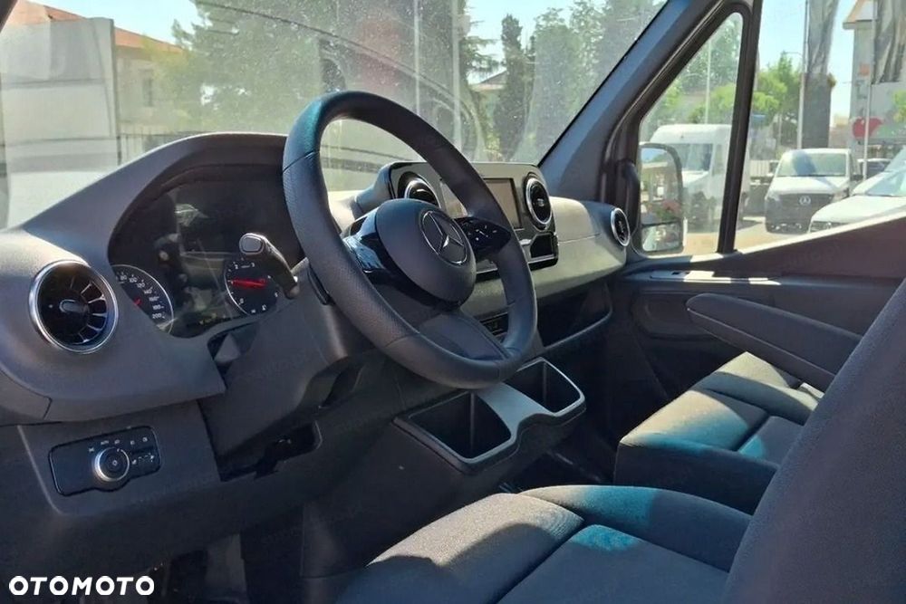 Mercedes-Benz Sprinter BASE Długi 317 CDI 9G-Tronic 2.0 170KM - 15