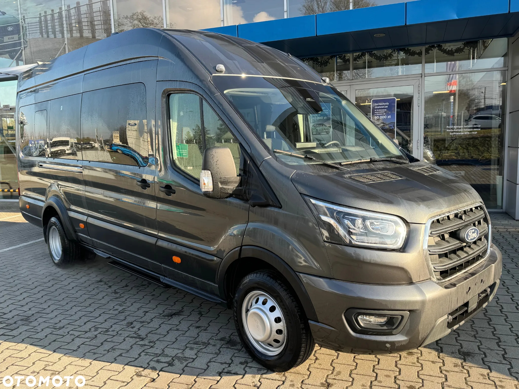 Ford Transit Bus RWD LIMITED - 2