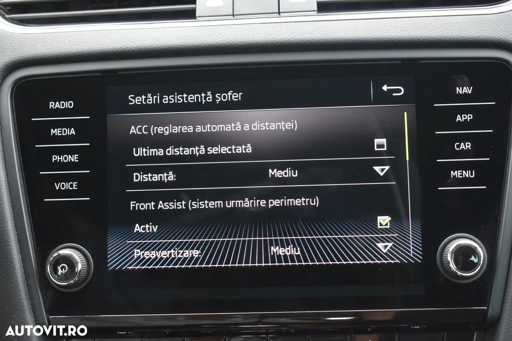 Skoda Octavia 2.0 TDI AMBITION DSG - 27