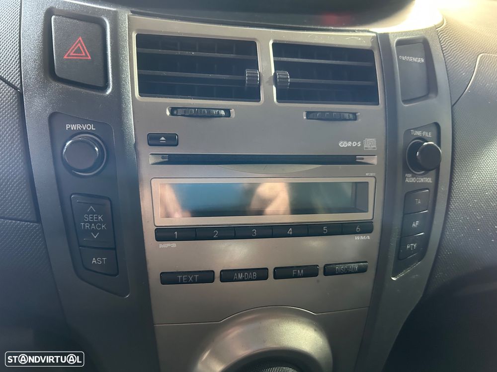 Toyota Yaris 1.0 VVT-i Cool Edition - 11