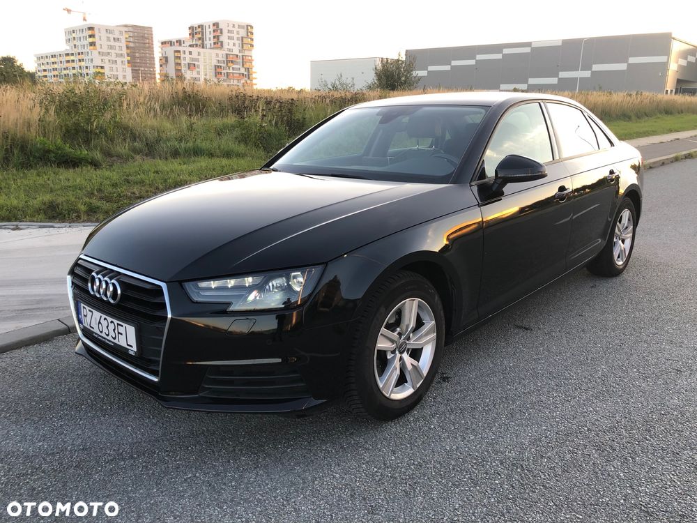 Audi A4 - 1