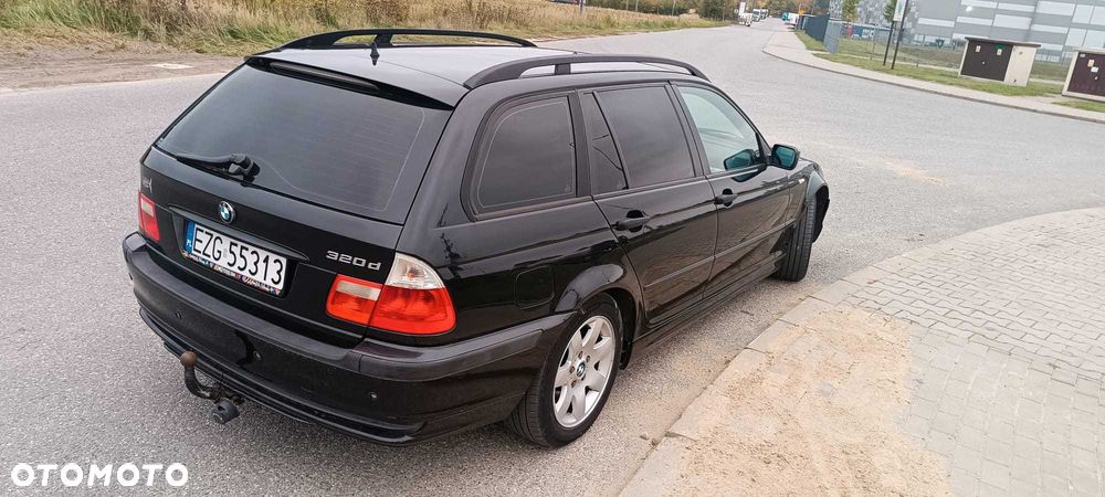 BMW 3 Series 2004 photo 2