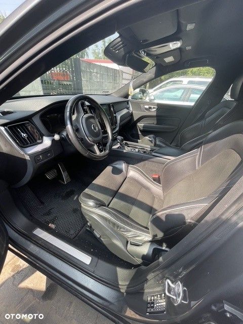 Volvo XC 60 D5 AWD R-Design - 18