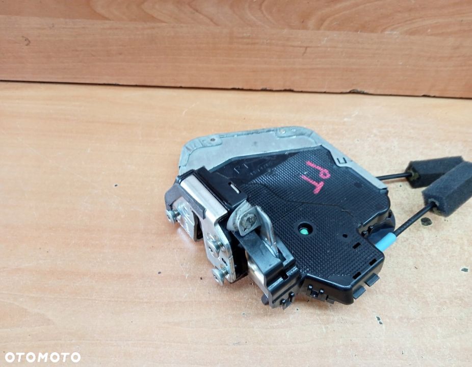 ZAMEK DRZWI PRAWY TYŁ HONDA CIVIC IX 6 PIN HB - 5