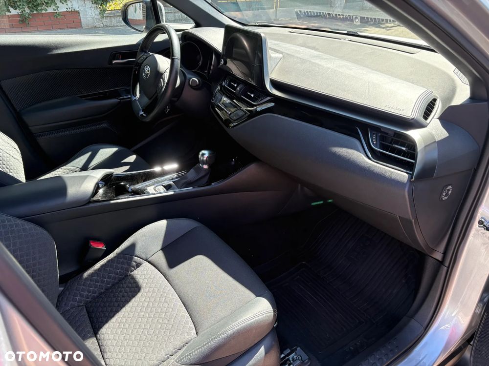 Toyota C-HR Business-Edition - 16