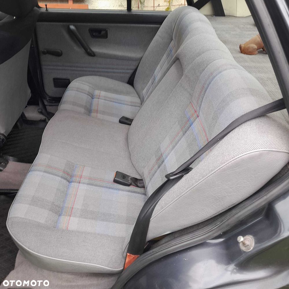 Volkswagen Jetta - 6