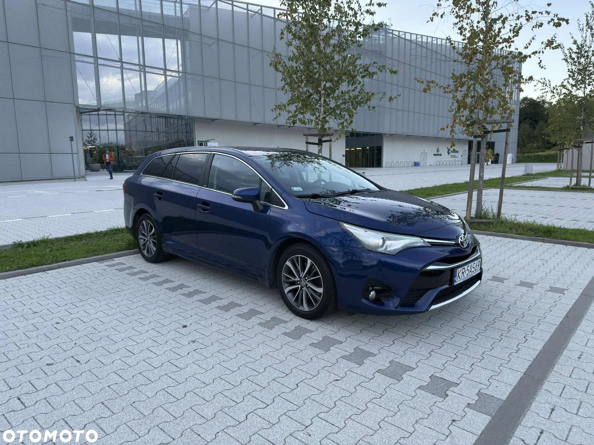 Toyota Avensis 2.0 D-4D Prestige - 1