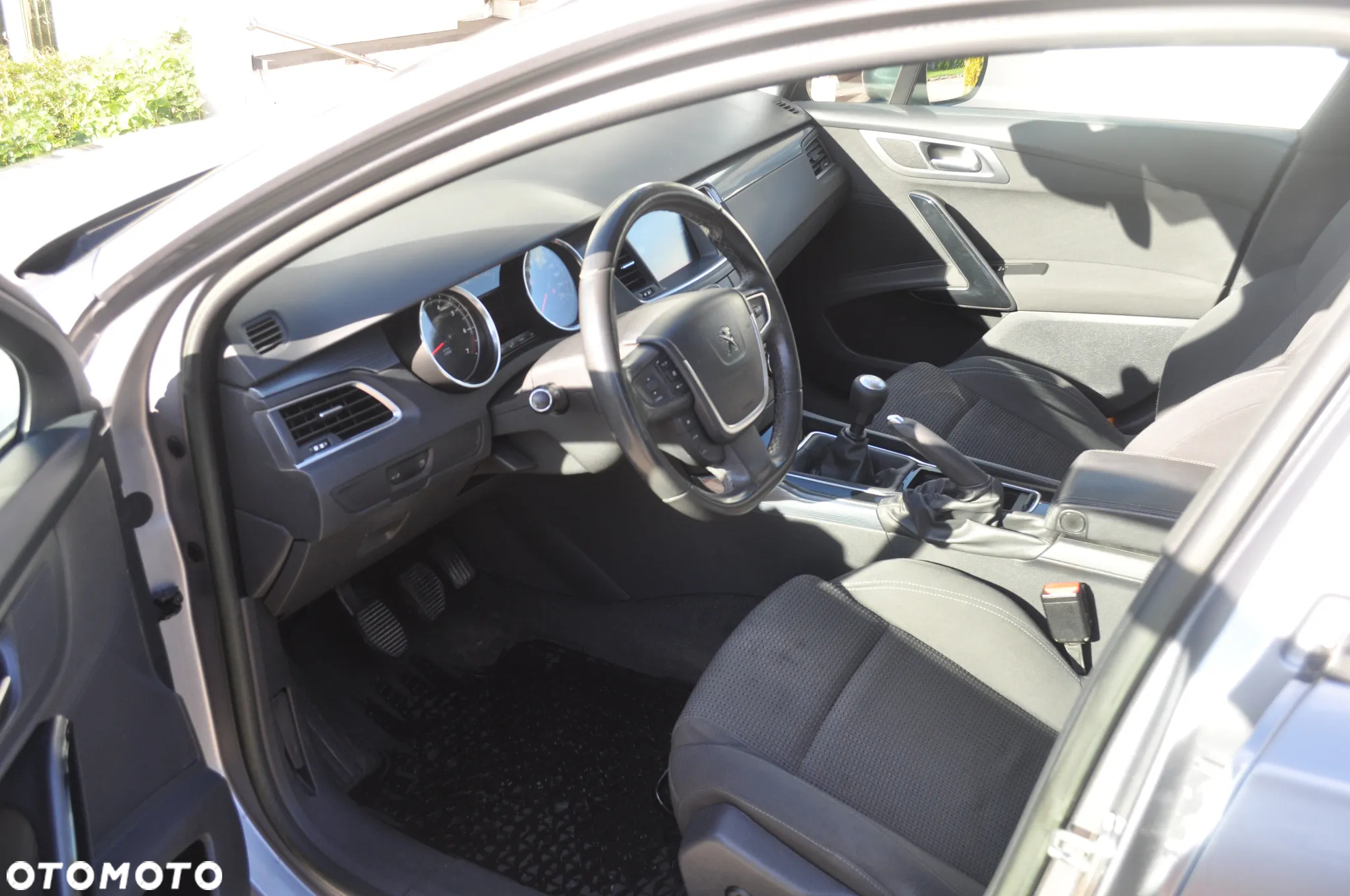Peugeot 508 1.6 e-THP Allure S&S - 11