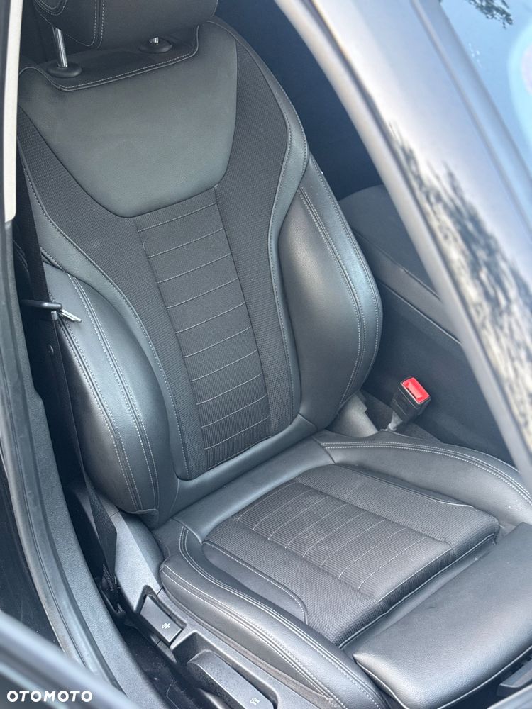 BMW Seria 3 330e M Sport sport - 40