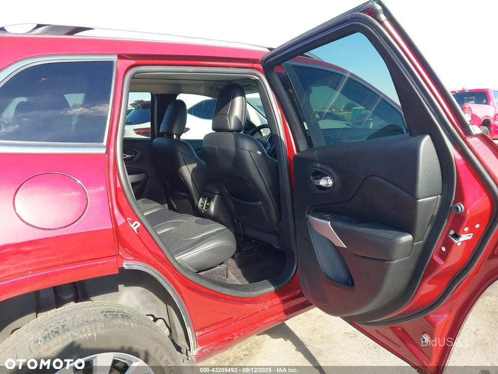 Jeep Cherokee - 5