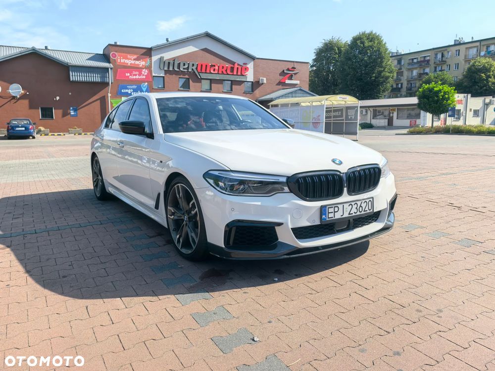 BMW Seria 5 M550i xDrive sport - 11