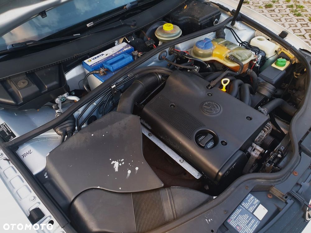 Volkswagen Passat 1.6 Highline - 9
