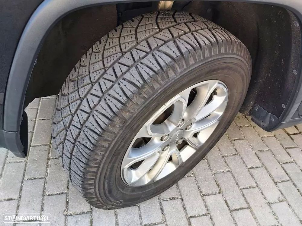 Jeep Grand Cherokee - 58