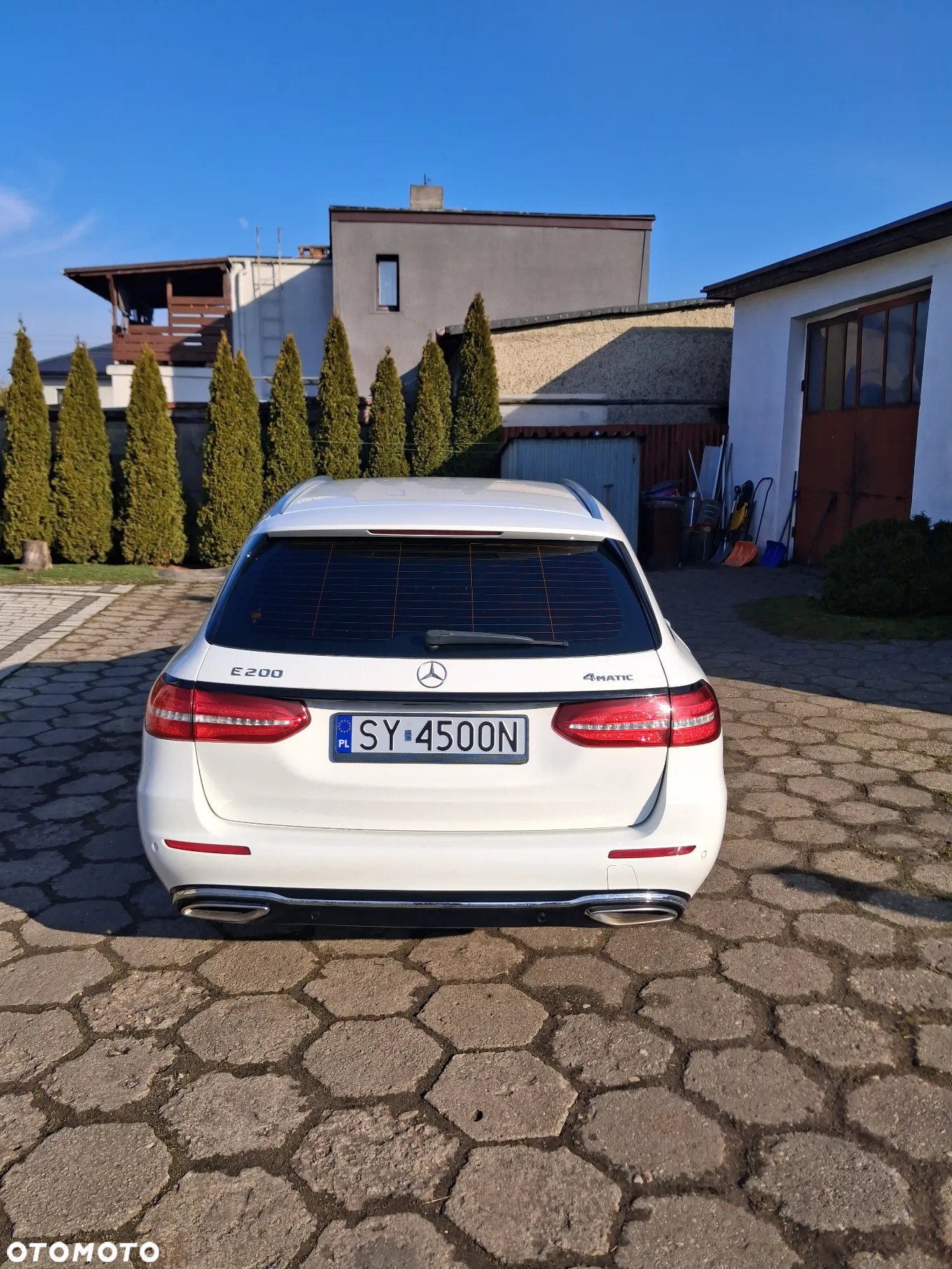 Mercedes-Benz Klasa E 200 4Matic T 9G-TRONIC AMG Line - 4