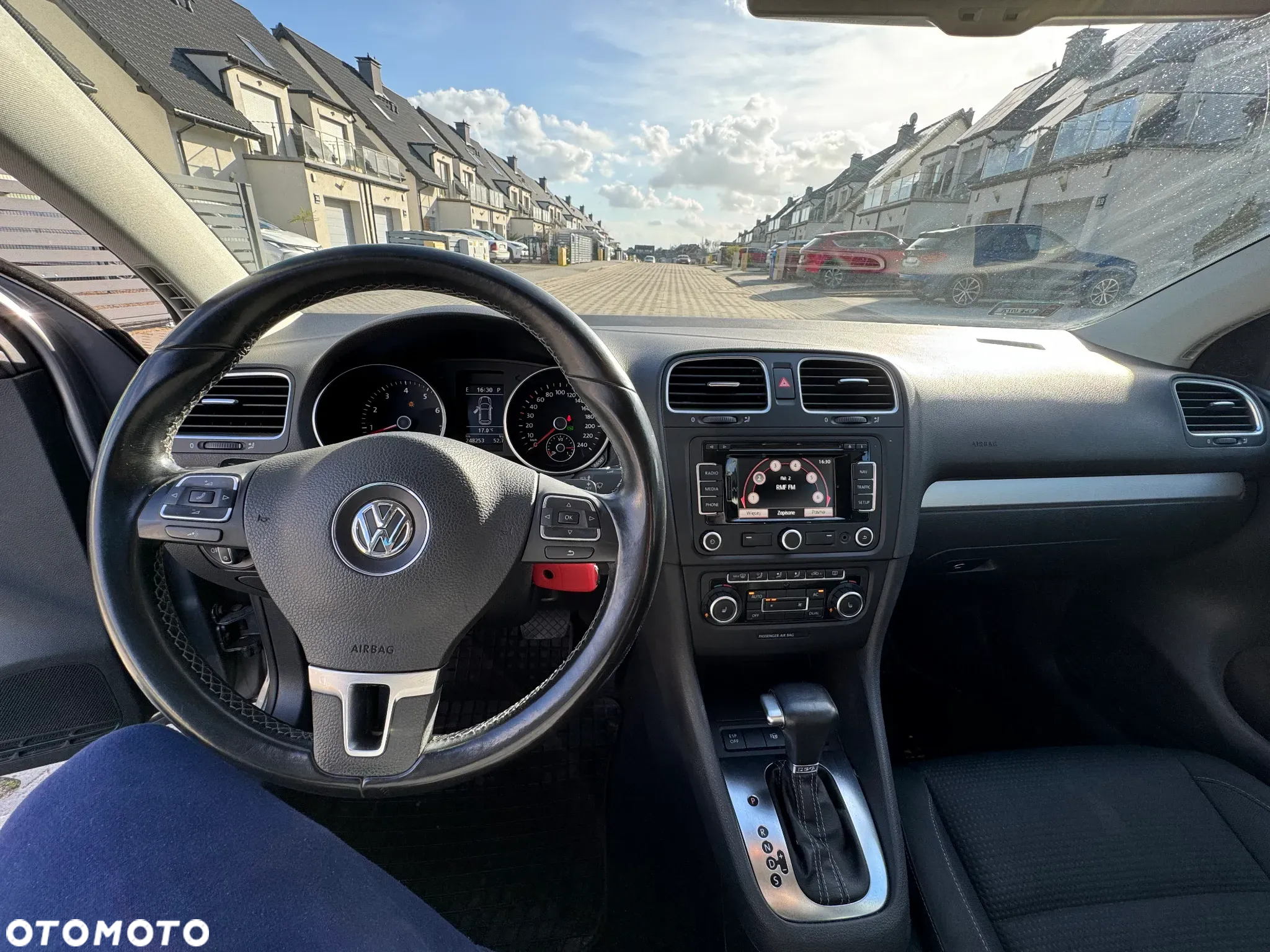Volkswagen Golf VI 1.4 TSI Highline DSG - 11
