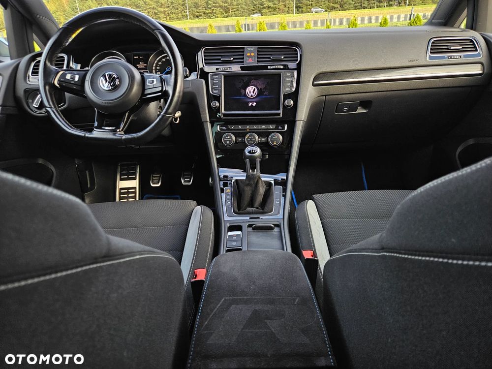 Volkswagen Golf - 13