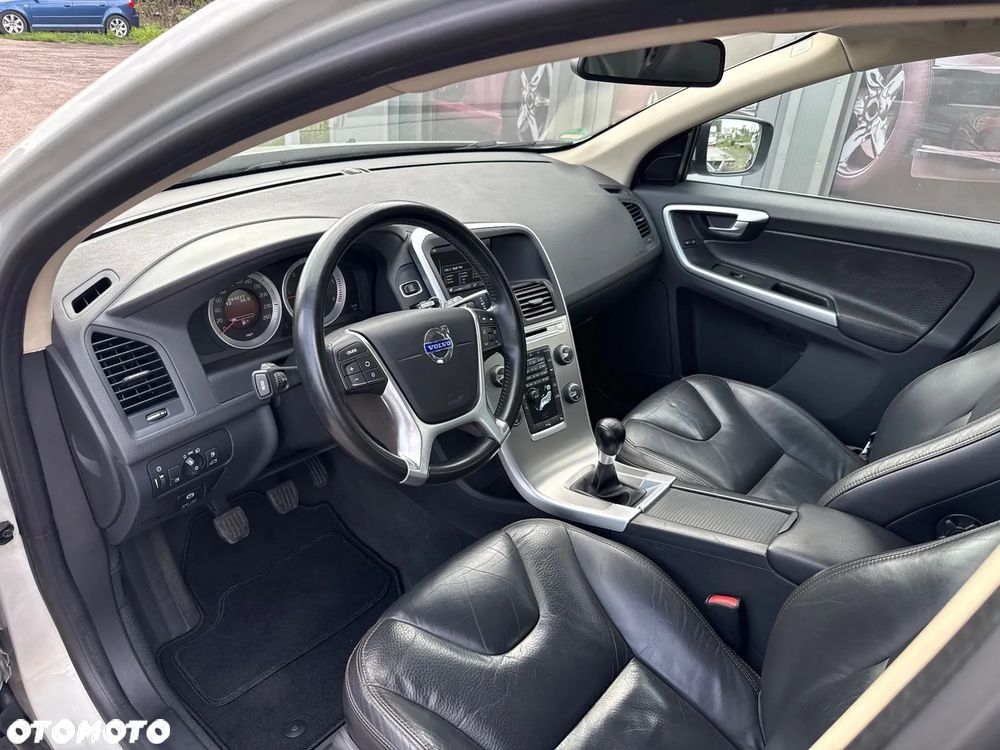 Volvo XC 60 D4 Momentum - 20