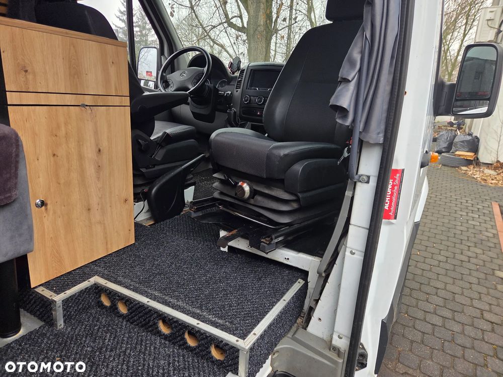 Mercedes-Benz Sprinter - 20