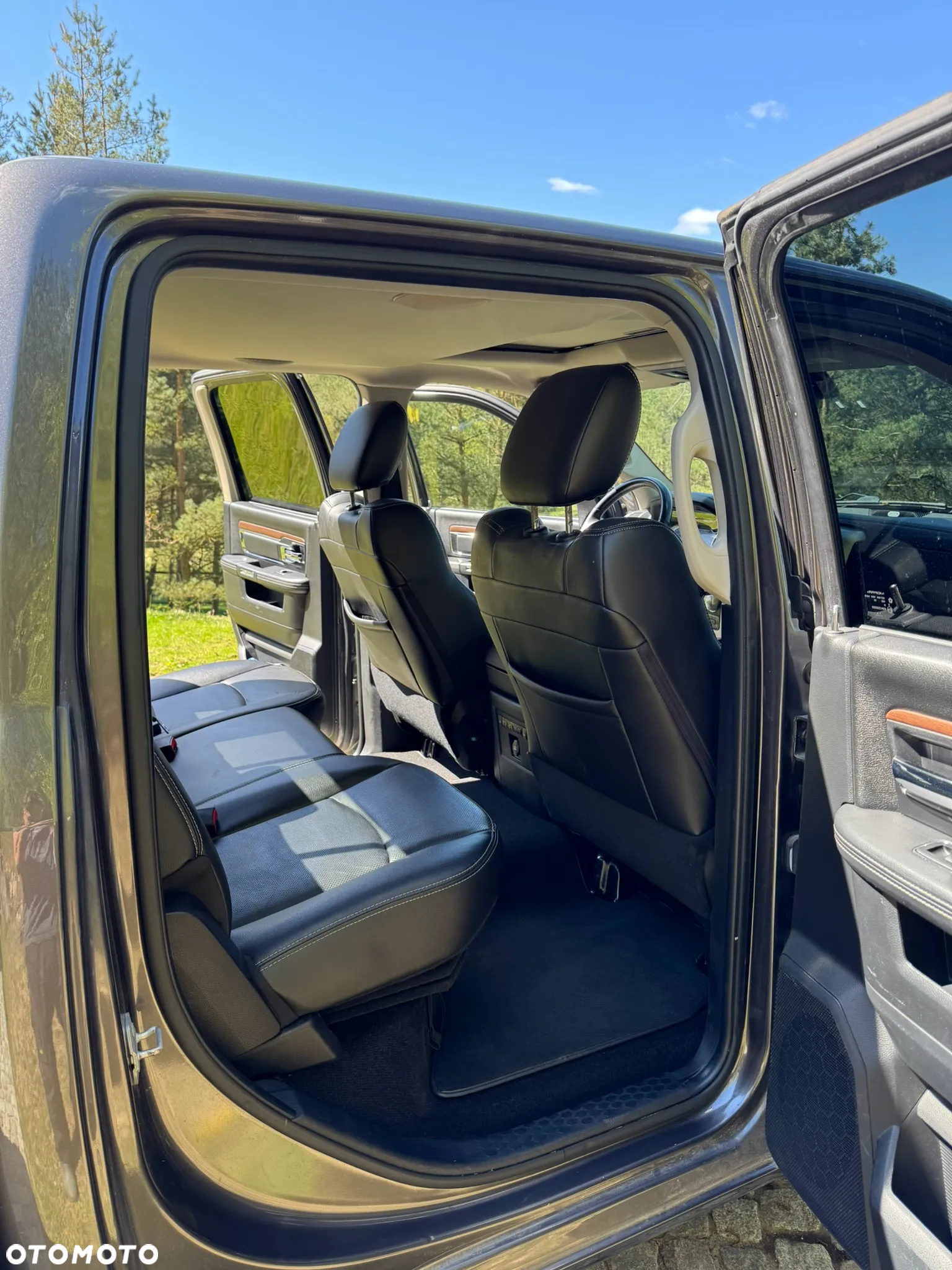 RAM 1500 5.7 Crew Cab Laramie - 12