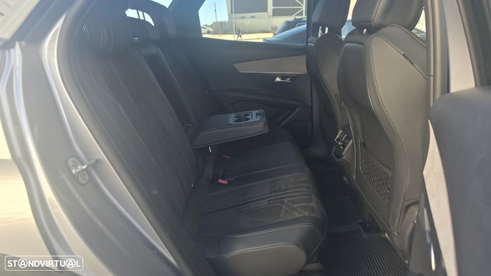 Peugeot 3008 1.5 BlueHDi GT Pack EAT8 - 27