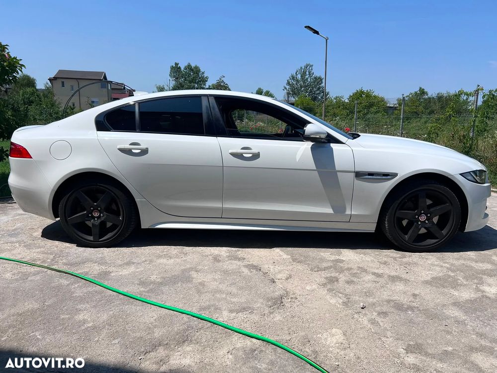 Jaguar XE 2.0 AWD R-Sport - 12