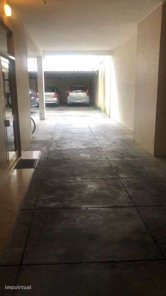 Lugar de estacionamento disponível para aluguer no Centro do Porto! - Grande imagem: 5/8
