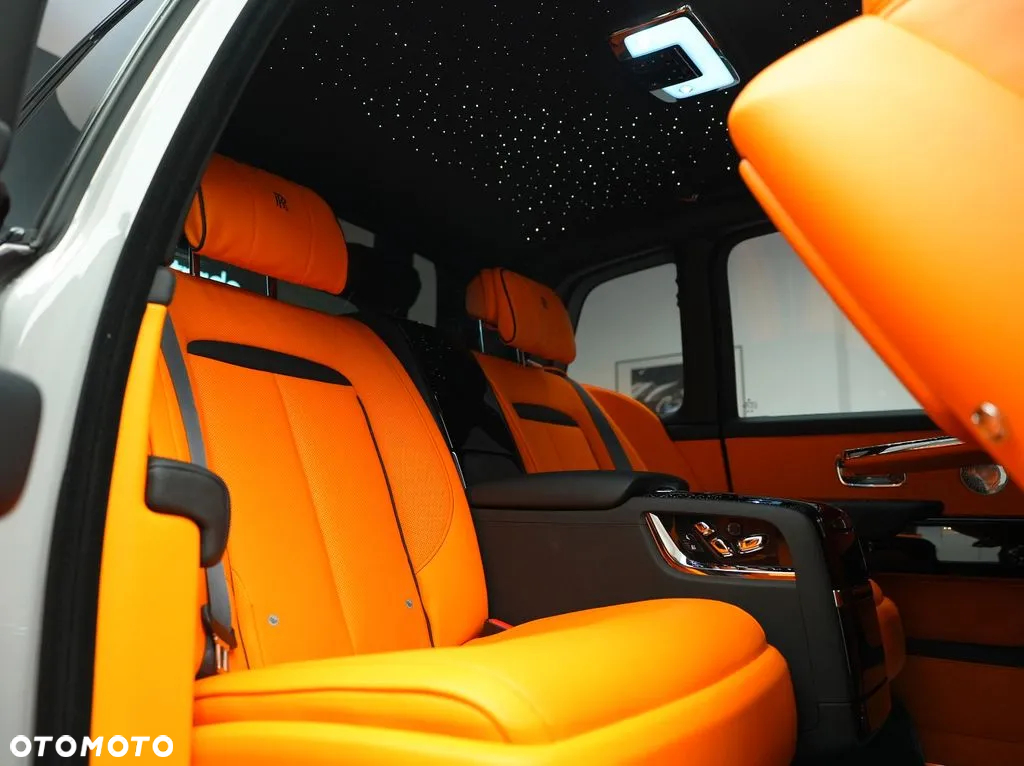 Rolls-Royce Cullinan Black Badge - 16