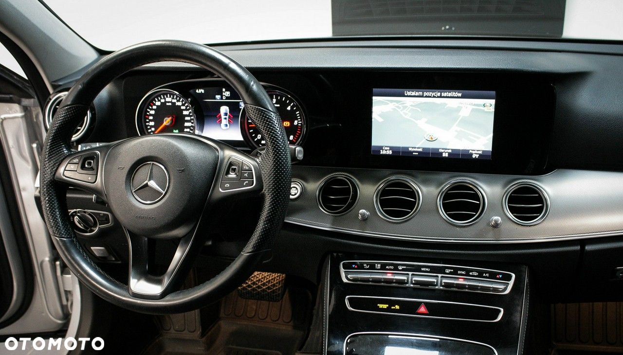 Mercedes-Benz Klasa E - 21