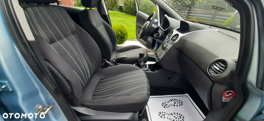 Opel Corsa - 25