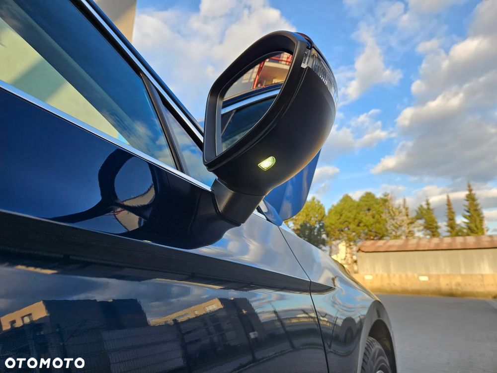 Volkswagen Passat 2.0 TDI Business DSG - 10