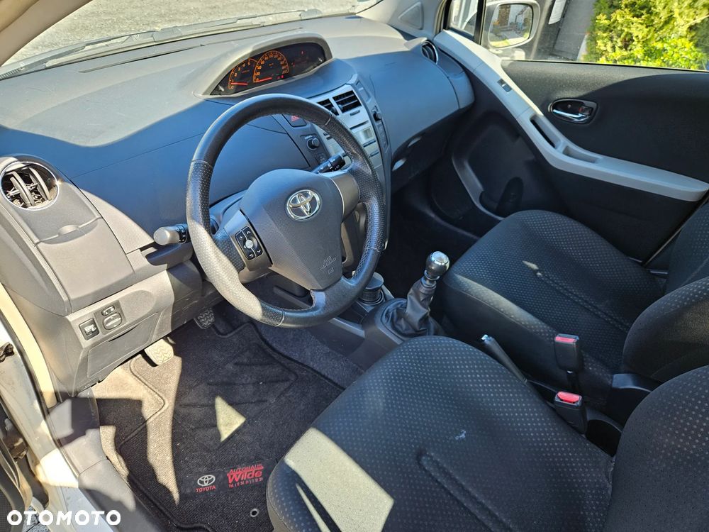 Toyota Yaris 1.4 D-4D Executive - 7